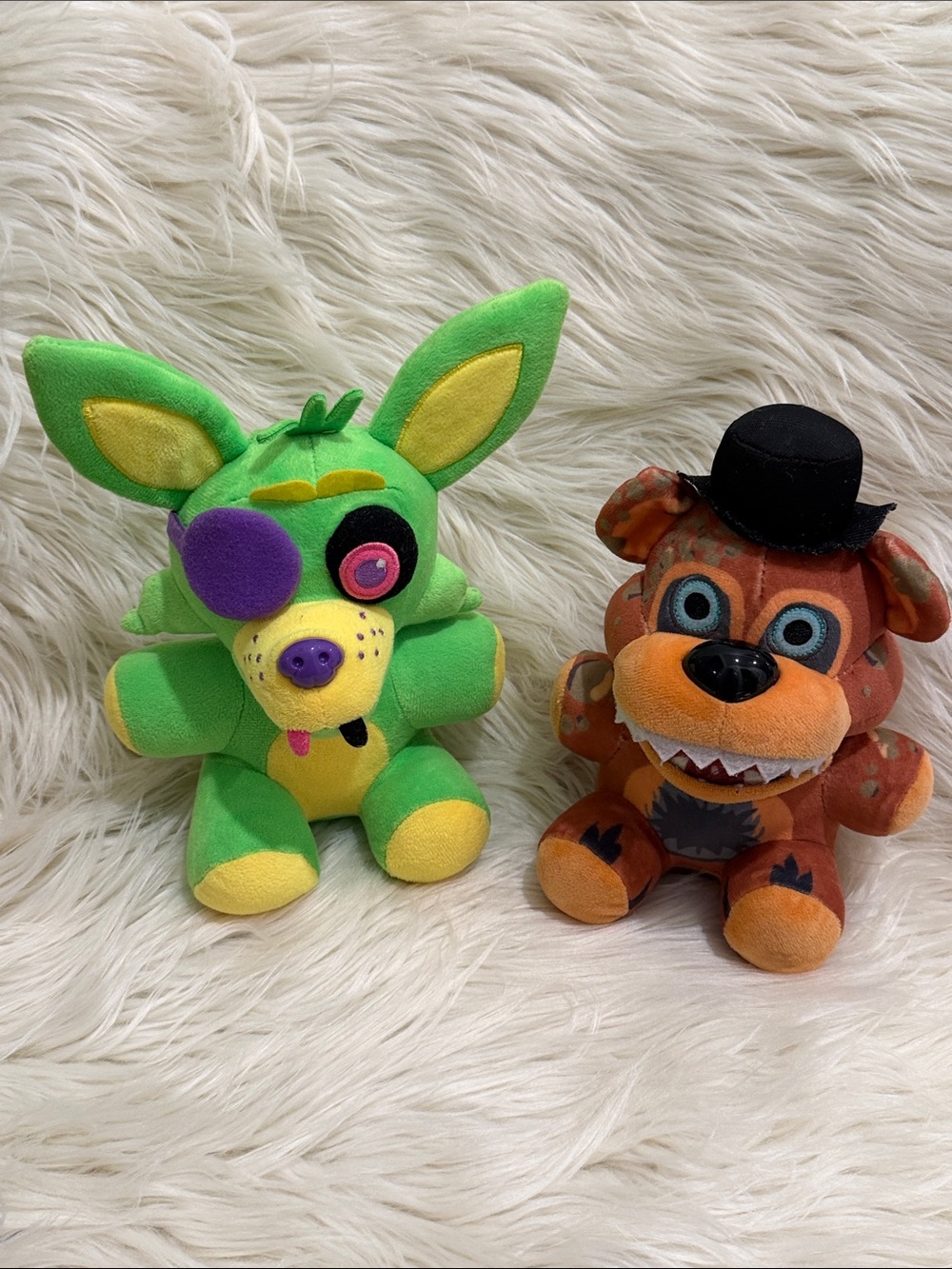 Five Nights At Freddy’s Plush Funko set of 2 stuffed plush Twisted Freddy & Foxy